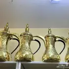 دلال اربع عملاقات