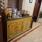طاولة طعام و مدخل