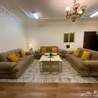 كنب وطاولات للبيع