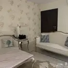 جلسة طقم ثلاثي و طقم ثنائي و 2 كرسي منفرد و طاولة بلازما