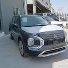 ميتسوبيشي اوتلاندر نص فل ابيض ورصاصي لدينا 2025 سعودي