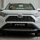 تويوتا راف4 XLE 2025   بنزين   دبل (AWD)   فتحة سقف
