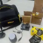 كاميرا Nikon D5300   عدستين بحالة ممتازة جد ا