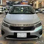 للبيع هوندا سيتي 2024 سعودي ( شبه اصفار )