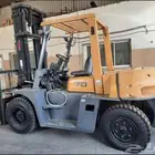 تاجير جميع انواع الفوركلفت والرفعات الشوكيه سكين جاك سطحه