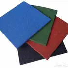 ارضيات مطاطيه مع تركيبها