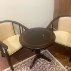 قطع اثاث وتحف منوعة للبيع