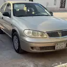 نيسان صني 2006   اللون  ذهبي