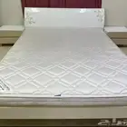 سرير وكمودينات