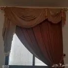 كنب كلاسيكي طقم ونصف مع ستاير في المجمعة