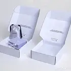 علب وأكياس
