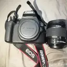 كاميرا Canon EOS 2000D مع جميع ملحقاتها جديده لم تستخدم