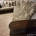 كنب زاوية مع طاولة