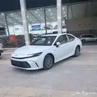 كامري E ستاندر ابيض سعودي بنزين 2025