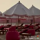 مظلات بحر وكراسي تشميس وبين باق