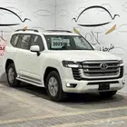 لاندكروزر GXR رقم 2 بنزين 2025 فقط ي 273 الف ريال