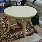 طاولة بلاستيكية متينة وكراسي
