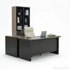 مكاتب وكراسي