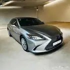 لكزس es 21 بحالة الوكالة