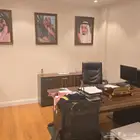 محامي ومستشارون