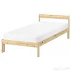 سرير وستارة