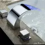 صنبور حوض مضيء وصنبور مطبخ