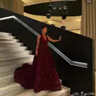 فستان برغندي فخم من المصممة زمردا