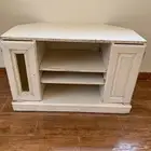 طاولة تلفزيون