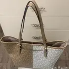 شنطة مايكل كورس الاصليه