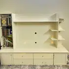 مكتبه