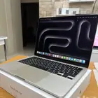 للبيع ماك بوك اير M3 نضيف اخو الجديد