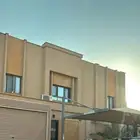 للبيع فيلا مع ثلاث شقق بالدمام