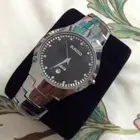 ساعه نسائي وساعه رجالي