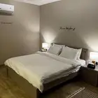 شاليهات للايجار نظام غرفه صاله مطبخ مسبح دوره مياه حوش