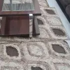ثلاث سجادات مع طاوله للبيع لأعلى سعر