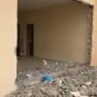 هدم الجدران وترميم بناء ولياسه