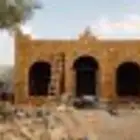 نقوم بعمل التراث وبنا الحجر والنخيل وباسعار مناسبة