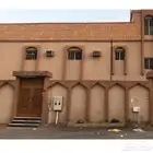 مطلوب عماره دورين وملحق مؤهله للسكن قديمه دورين وملحق قريب