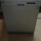 غسالة صحون و مواعين كهربائية