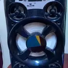 مكبر صوت اصلي بحاله ممتازه