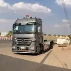 سطحه أتحمل سيارتين