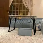 طاولة طعام او طاولة مكتب