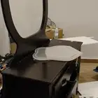 تسريحه للبيع