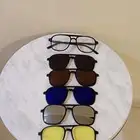 نظارة طبية مع عدد خمسة إطار