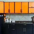 دولاب مطبخ وكراسي