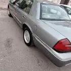 سيارة فورد غراند ماركيز 2001 الممشى حول 40