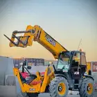 للايجار رافعه تلسكوبيه سفتي معدات حديثه