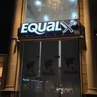 حلاق للتقبيل في القطيف