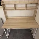 طاولة مكتب دراسي بحالة ممتازة