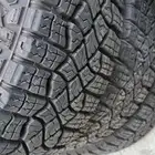 4 كفرات جودير حجري مقاس 275 65 18 شبه الجديد